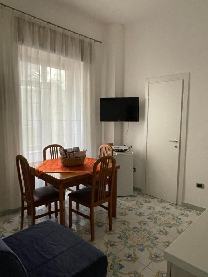 Queen Carolina'S Homes - Apartments In Old Town Napoli Bagian luar foto