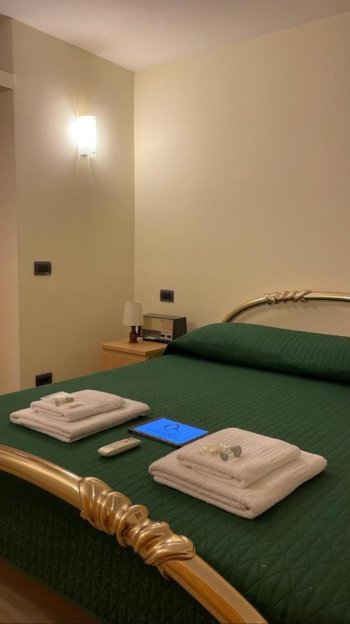 Queen Carolina'S Homes - Apartments In Old Town Napoli Bagian luar foto